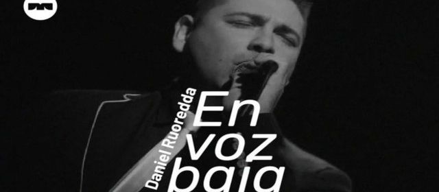 En Voz Baja