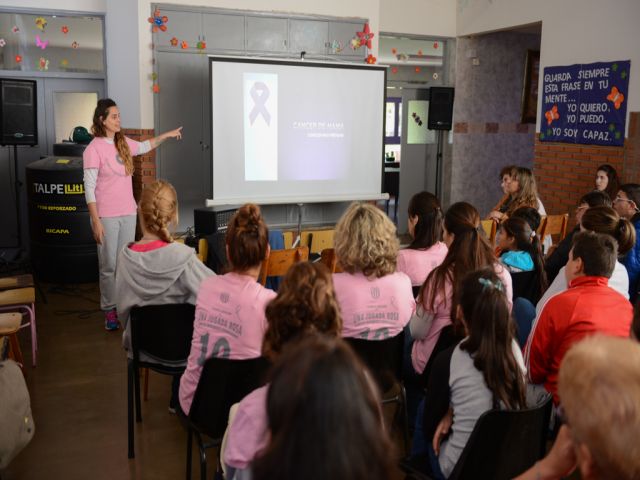 Se concretó la primer charla de prevención de Cáncer de mama 