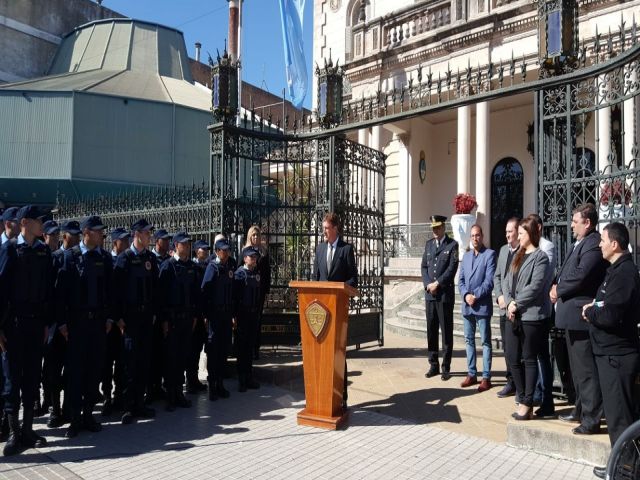 El intendente García Aresca entregó 10 bicicletas al cuerpo de bicipolicías