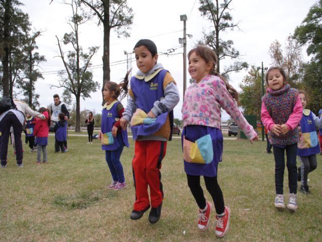 Más de 800 niños participaron del encuentro por el Día de la Actividad Física y el Día Mundial de la Salud