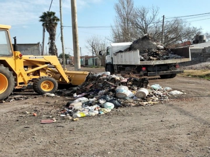 Falta de conciencia vecinal:  El municipio limpia más de 300 minibasurales al mes