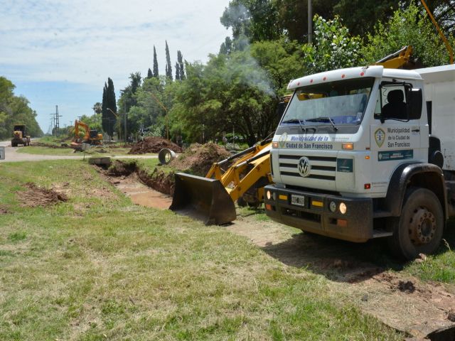 García Aresca supervisó los trabajos de desagües pluviales de la cuenca oeste