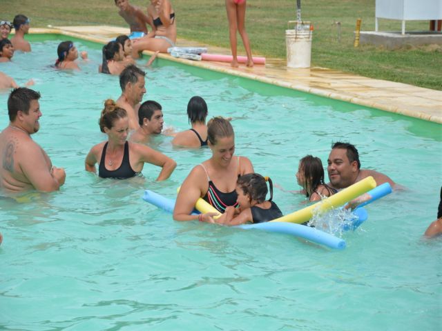 Continúa la Temporada de Verano en el Polideportivo Municipal 