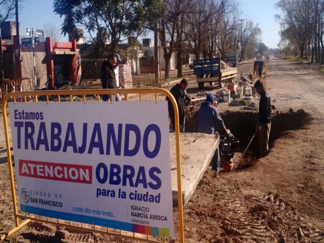 El municipio reconstruyó cámara para mejorar el sistema cloacal en Bº Cotolengo