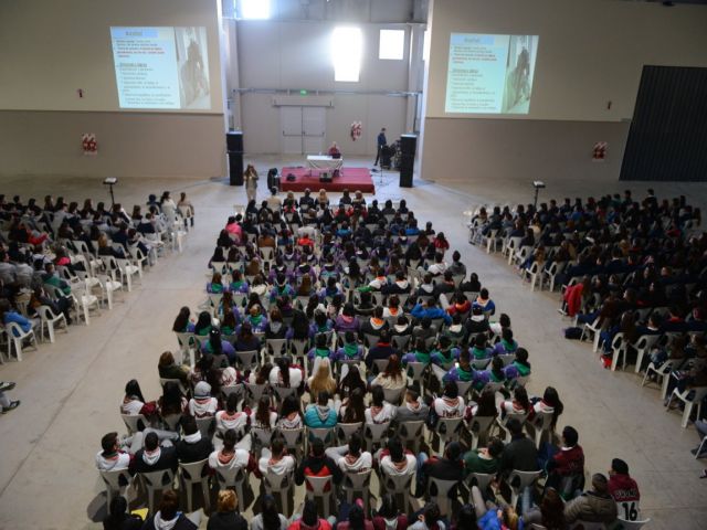 Exitosa charla sobre Drogadicción y Automedicación