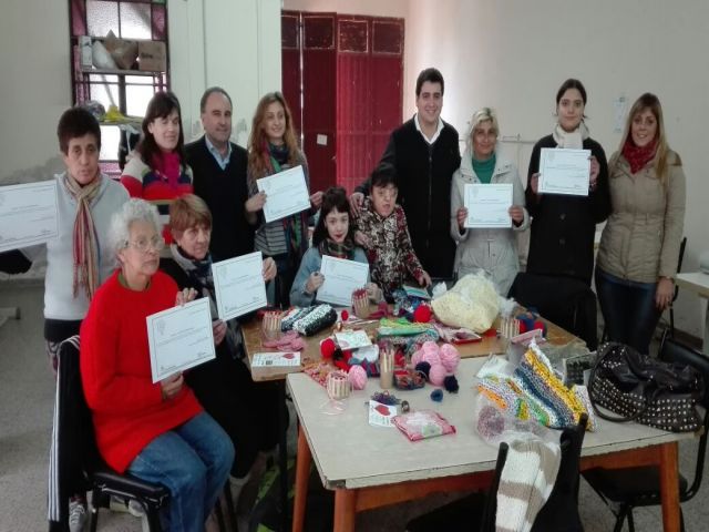 Entregaron certificados del Taller de Creatividad Reciclada