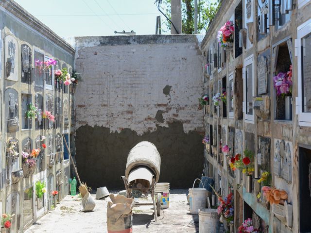 Tareas de refuncionalización en el cementerio