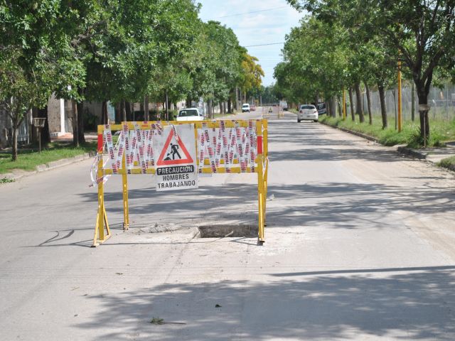 Más bacheos por distintas arterias de la ciudad