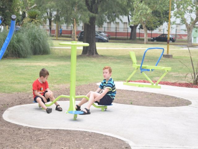 Se inauguró la Plazoleta de la Salud en la Plaza General Paz