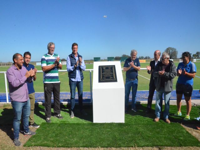 Quedó inaugurada la cancha de hockey de césped sintético del San Francisco Rugby Club