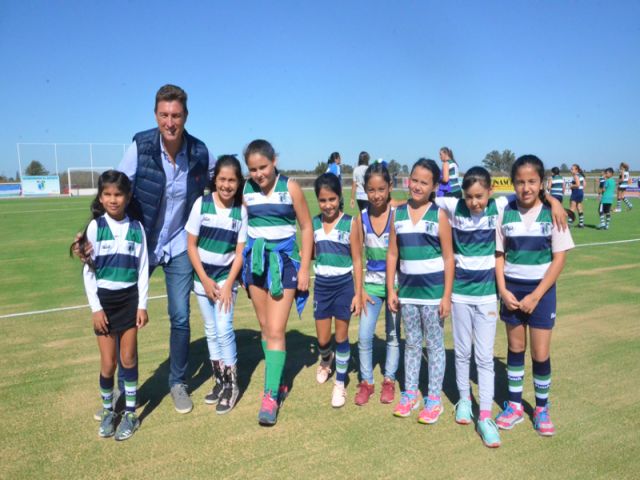 Quedó inaugurada la cancha de hockey de césped sintético del San Francisco Rugby Club