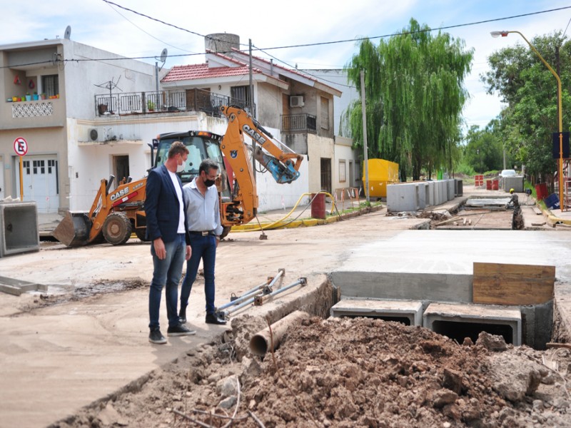 García Aresca recorrió la obra pluvial de la Cuenca Independiencia