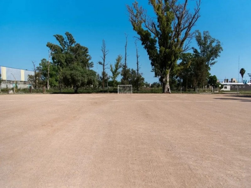 El Polideportivo Municipal ya cuenta con su cancha de hockey
