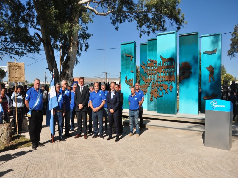 Acto conmemorativo en el Día del Veterano y de los Caídos en la Guerra de Malvinas