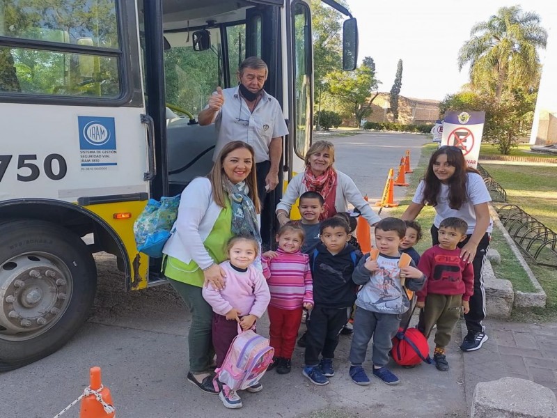 Se retomó el proyecto de natación para niños de las guarderías municipales 