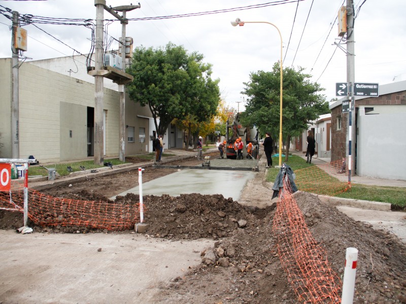 Pavimentación Bº 20 de Junio: 