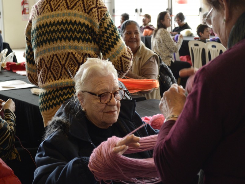 Al frío le ponemos corazón: la campaña finalizó con más de 400 confecciones