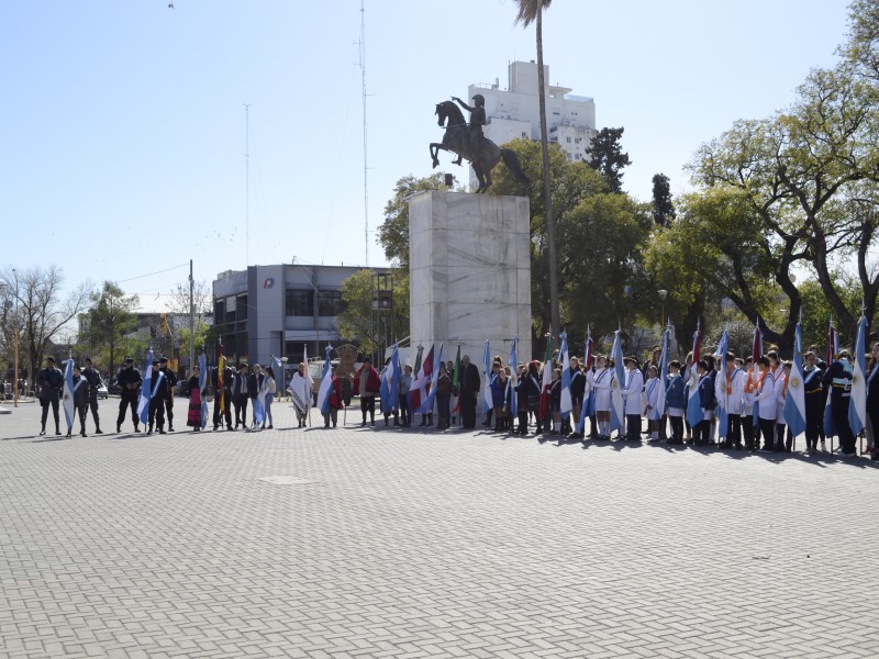 Bernarte encabezó el acto conmemoración por los 136 años de fundación de la ciudad