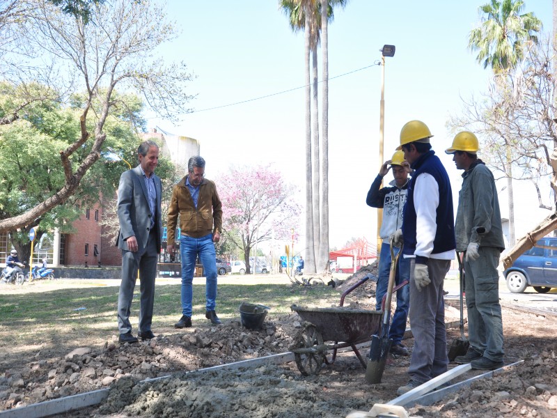 Más obras para la ciudad: comenzaron los trabajos para la ejecución del Paseo del Ferrocarril Mitre 