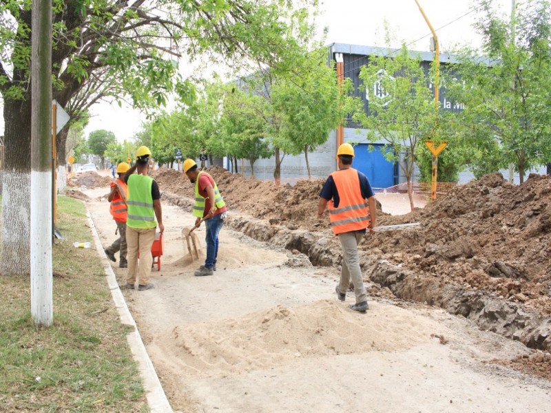 Cloacas en barrio San Cayetano: Bernarte recorrió el avance de la obra