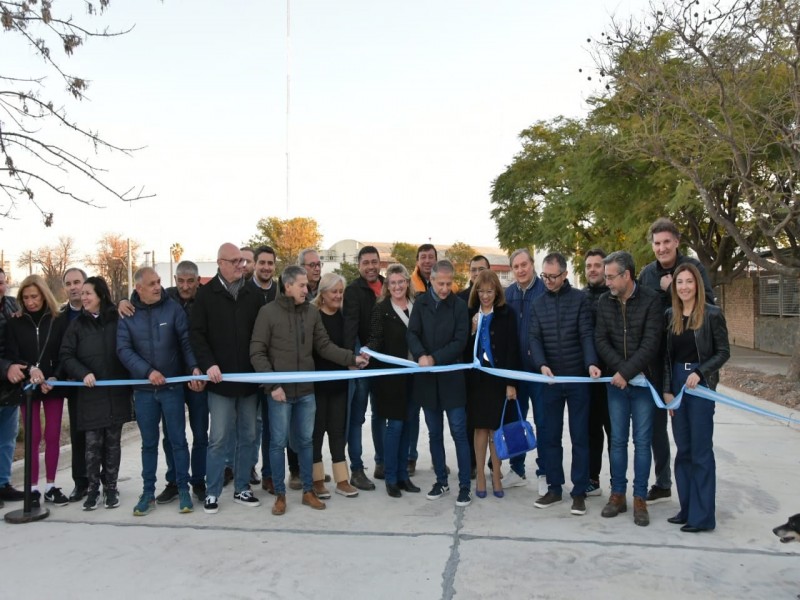 Se inauguró la pavimentación de calle Esperanza