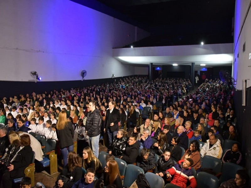 Bernarte entregó la Distinción ‘Manuel Belgrano’ a estudiantes destacados de la ciudad