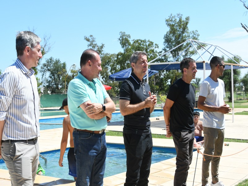 Se dio inicio a la temporada de verano en el Polideportivo Municipal 