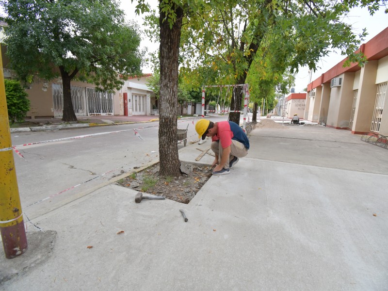 Bernarte recorrió obras de mantenimiento y mejoras en escuelas de la ciudad