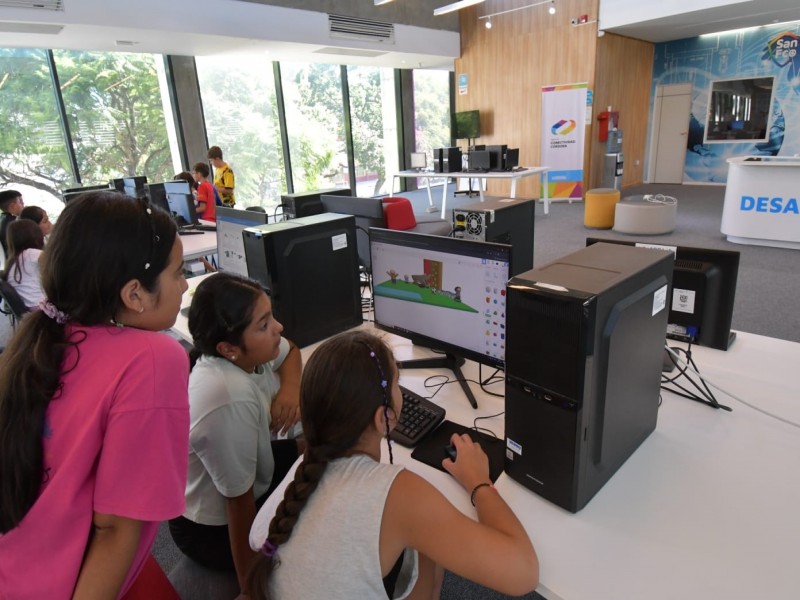 Cada vez más niños y adolescentes participan de la Escuelita Tecnológica de Verano