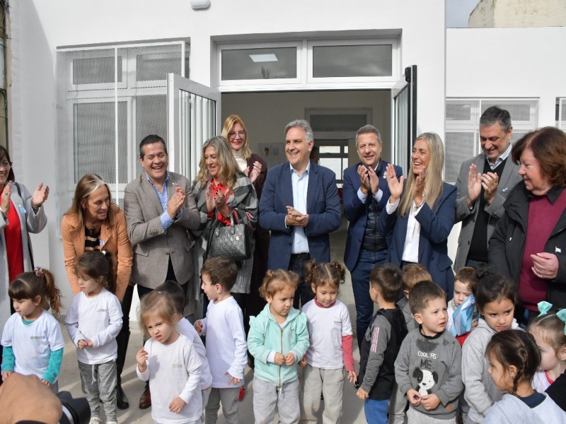 Llaryora inauguró importantes obras de infraestructura educativa y social en San Francisco