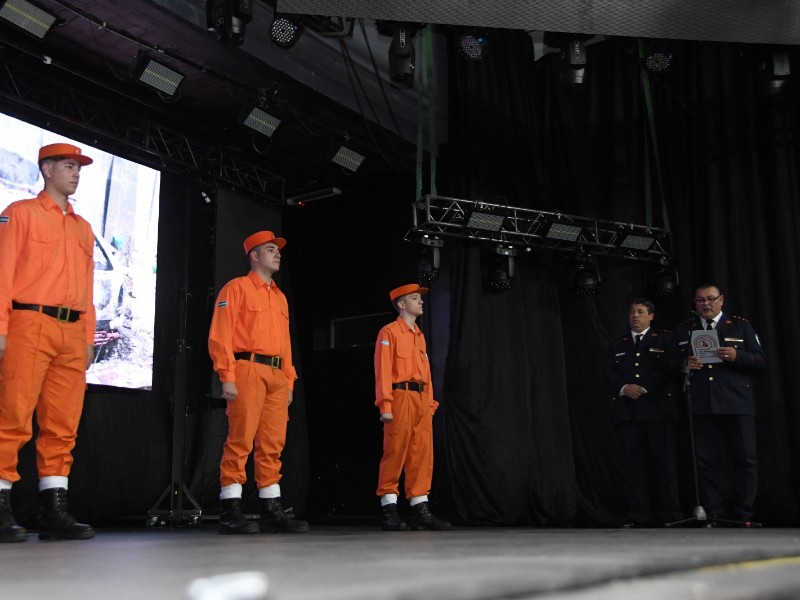 Bernarte remarcó el aporte que brindan los bomberos voluntarios a la sociedad