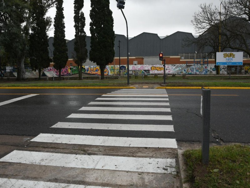 Quedó habilitado el semáforo peatonal en Av. Cervantes y Falucho