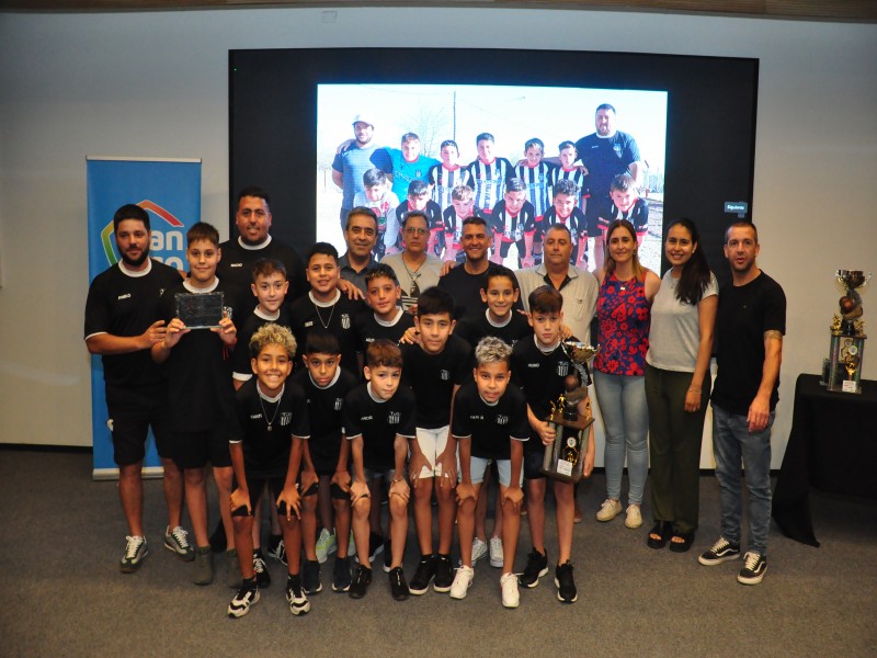 Se entregaron  premios a los ganadores del Torneo Clausura de la Liga de Baby Fútbol 