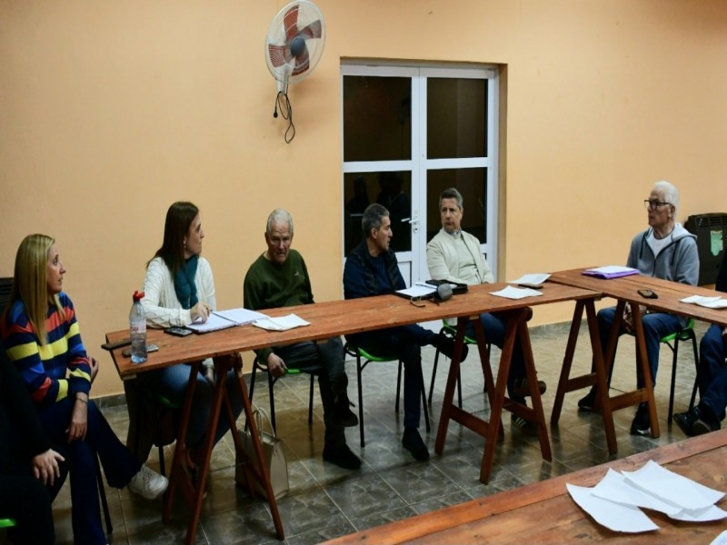 Bernarte visitó los centros vecinales Plaza San Francisco y José Hernández