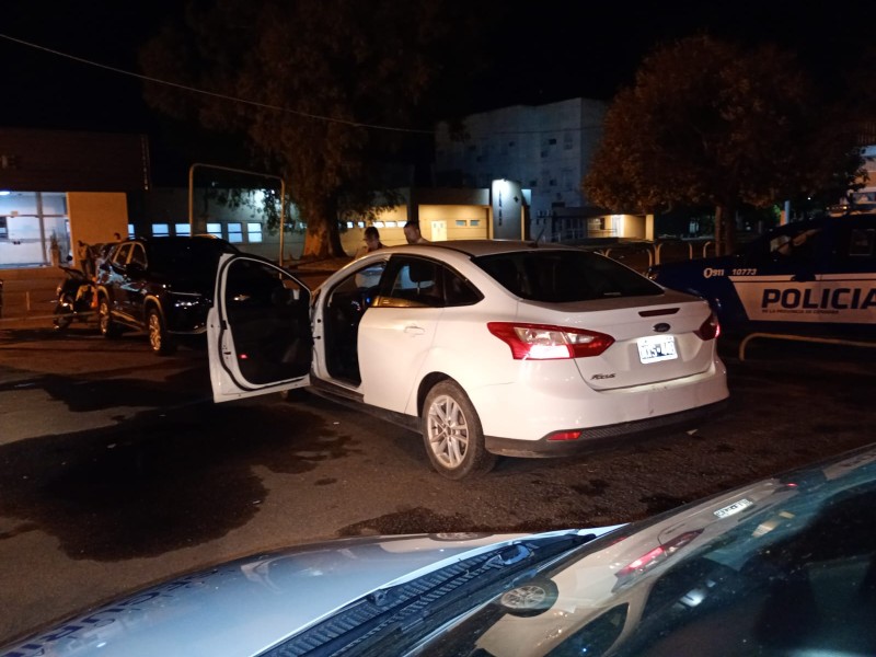 Detienen a un conductor de vehículo con alcoholemia positiva cuando intentaba darse a la fuga